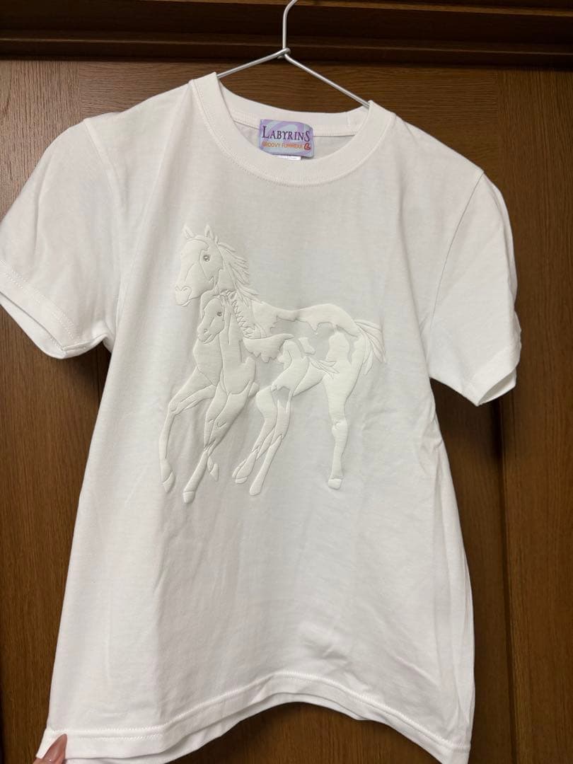トップス Labyrins Shury Dont Cry Horse Tshirt