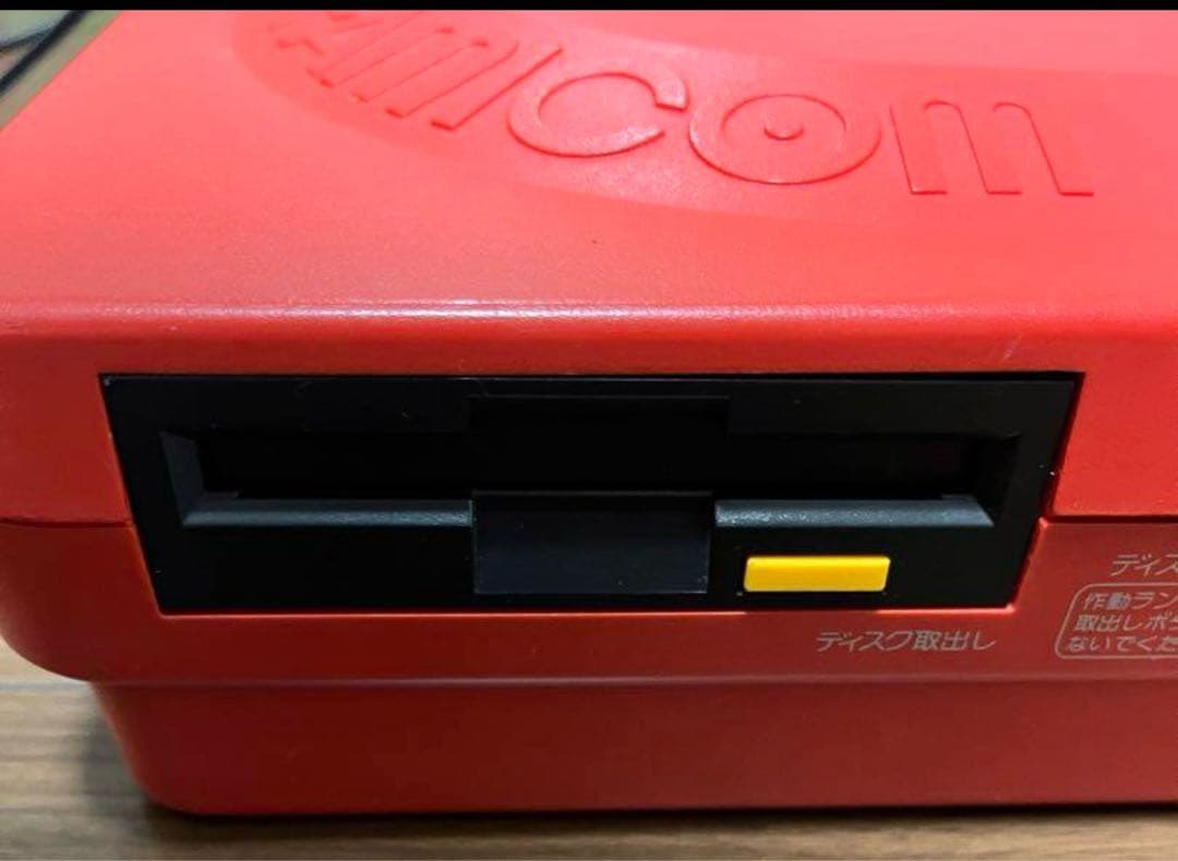 SHARP Twin Famicom AN-500R レッド動作品