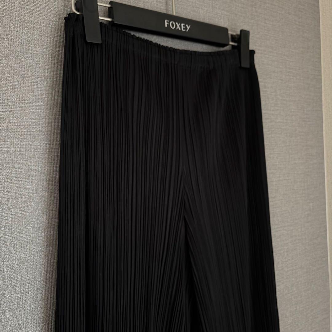 未使用級✨プリーツプリーズ イッセイミヤケ ワイドストレートパンツ 黒 2