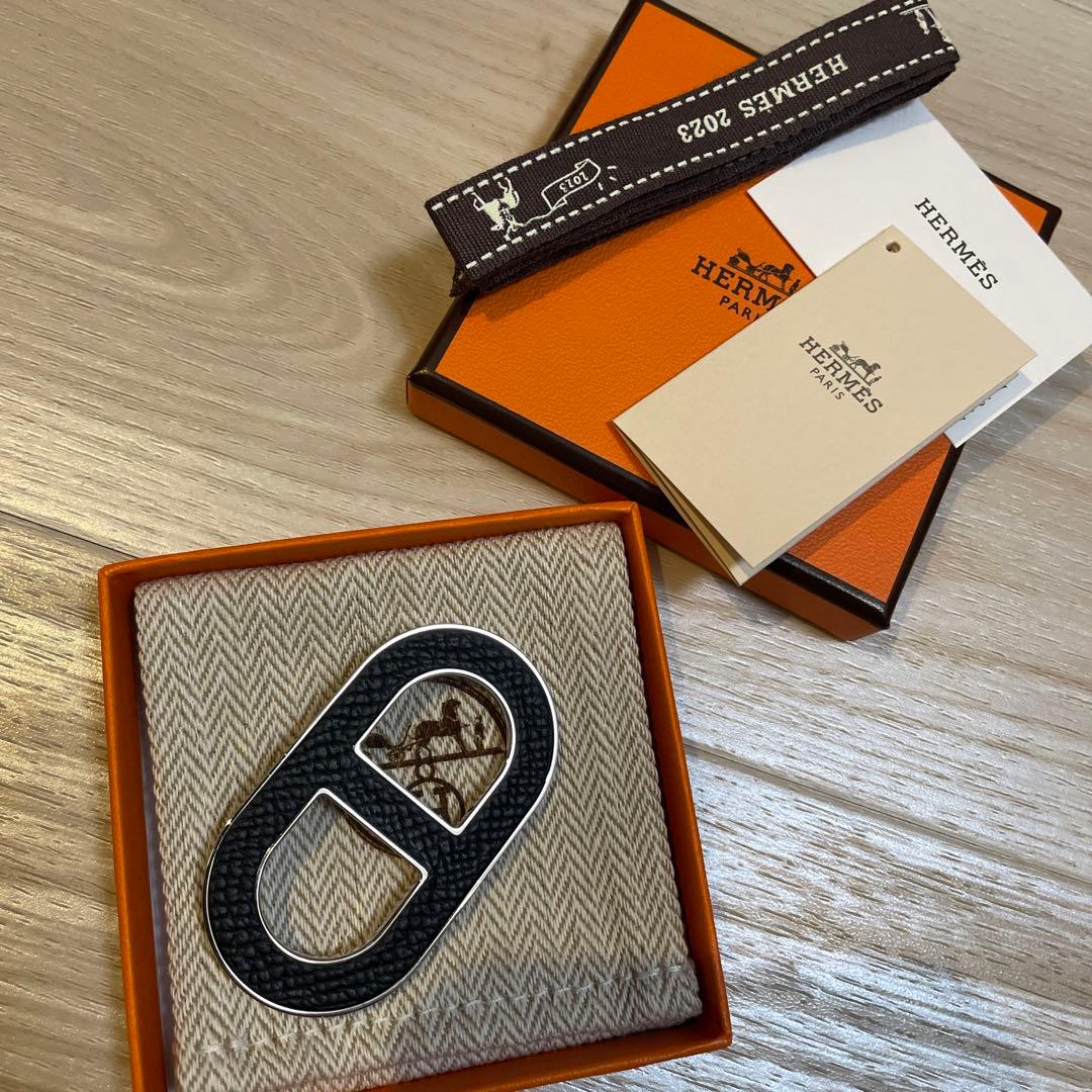 HERMES ブローチ　シェーヌダンクル　ノアール　黒