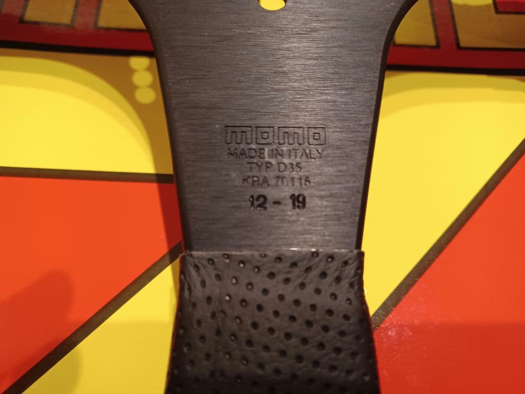 momo モモ コンペティション　ステアリング ハンドル 350mm　正規品