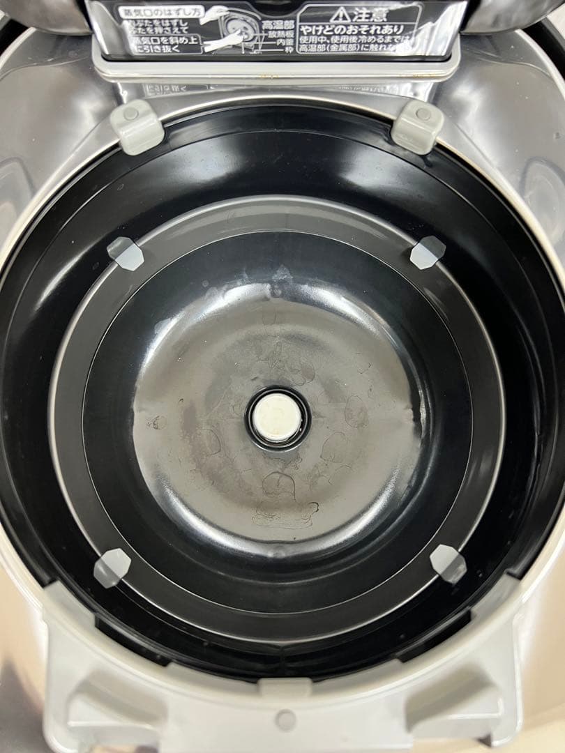 TOSHIBA 東芝 圧力IHジャー炊飯器 RC-10VST5.5合2023年製