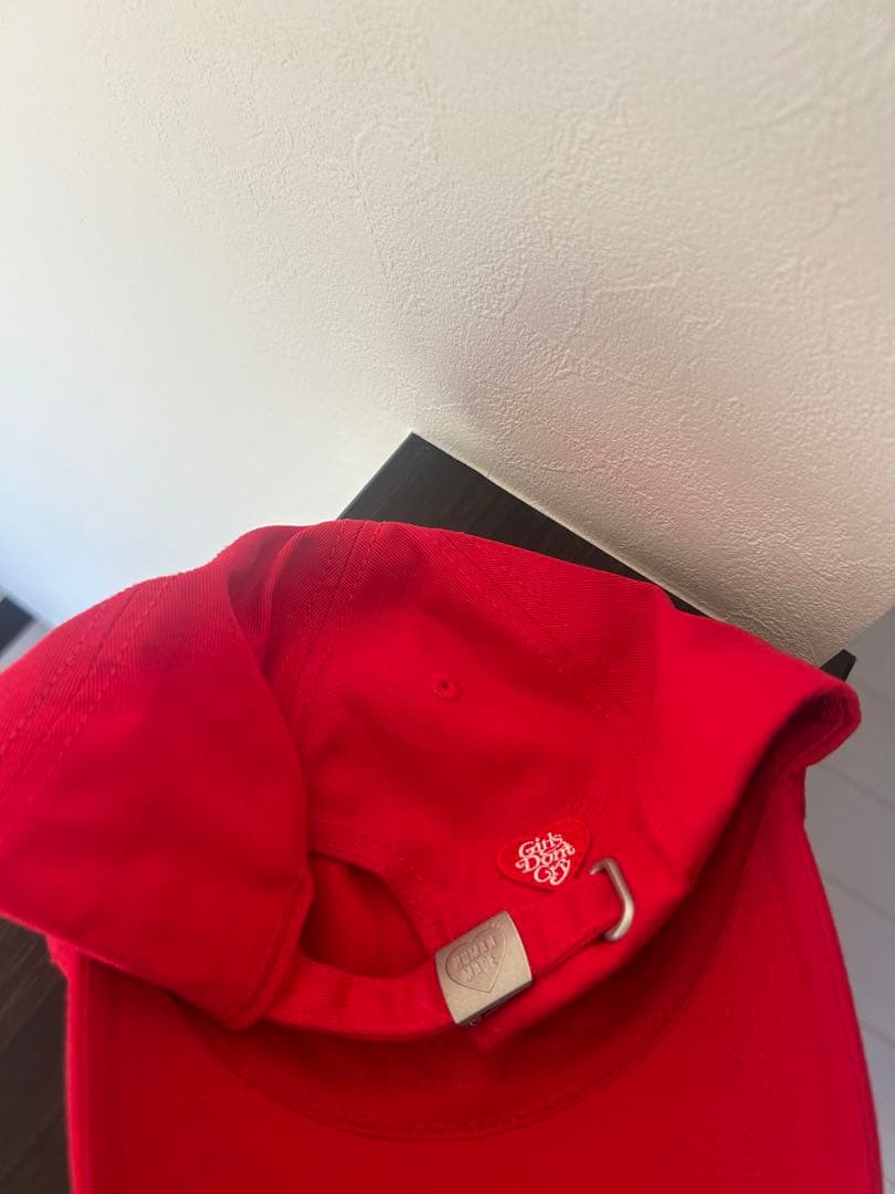 マ*ス様 HUMAN MADE / Girls Don’t Cry 赤キャップ