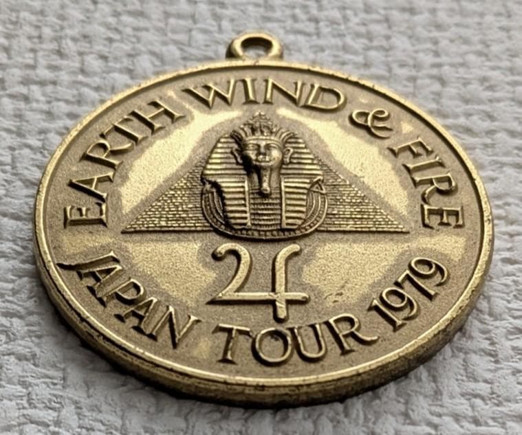 EARTH WIND & FIRE 黙示録（I am） LPレコード＋記念メダル