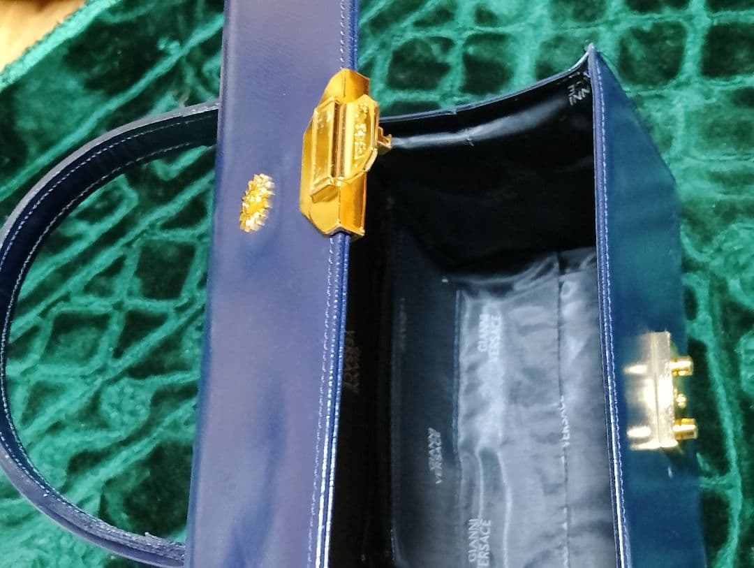 VERSACE ネイビーパーティーバッグ