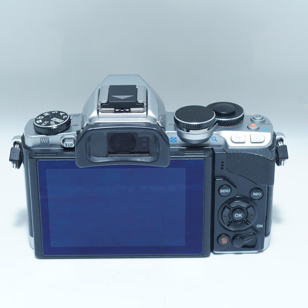 オリンパス OM-D E-M10 レンズセット ミラーレス
