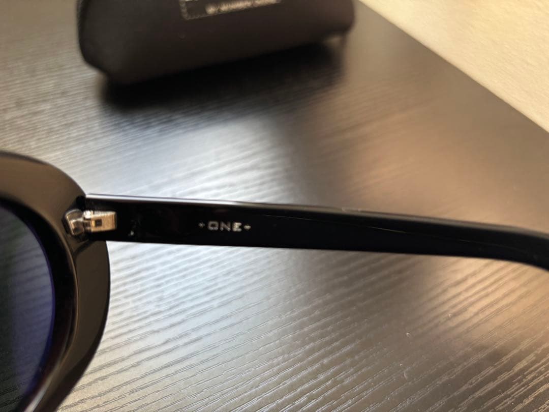 テ*グ様 NUMBER (N)INE ブラックサングラス ケース付き