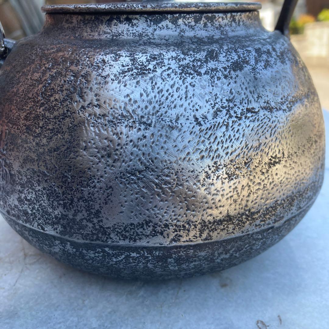 南部名人利祥雲作　銀口　千鳥に波図鉄瓶