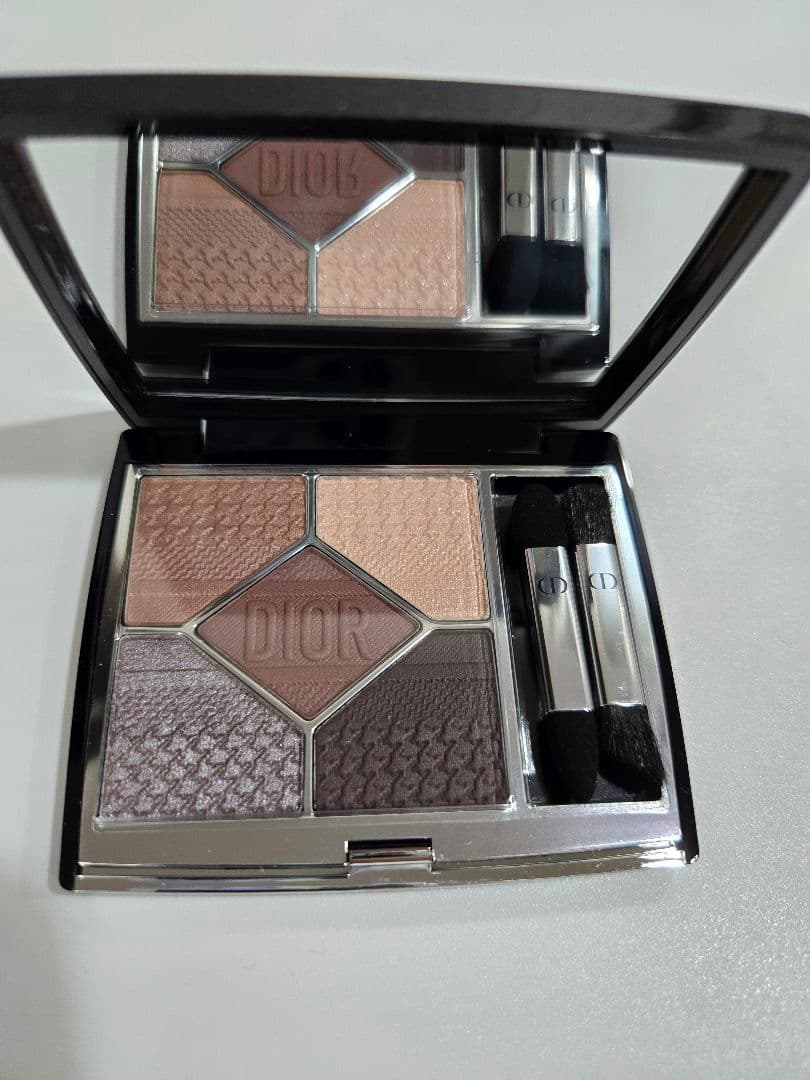 Dior ディオールアイシャドウ サンク クルール クチュール769 チュチュ