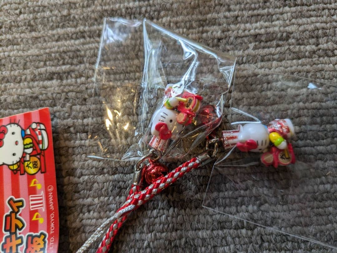 ご当地ラップ 根付け ご当地ハンカチ レア 地域限定 ハローキティ 当時物