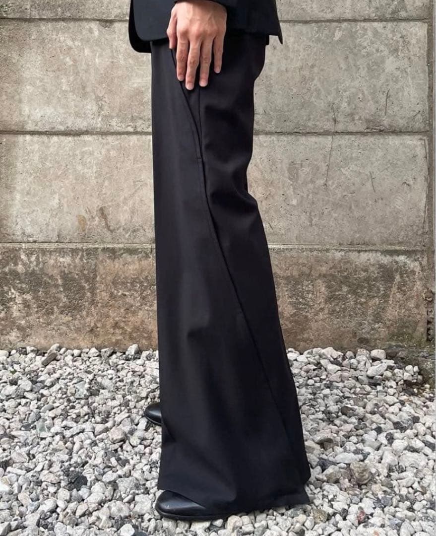 GOAT ESSENCE TUCK FLARE PANTS 黒 サイズ2