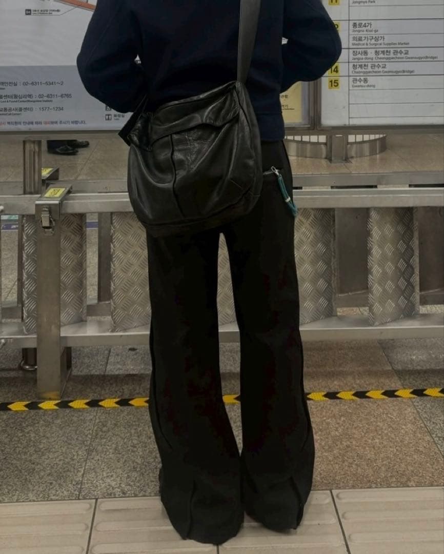 GOAT ESSENCE TUCK FLARE PANTS 黒 サイズ2