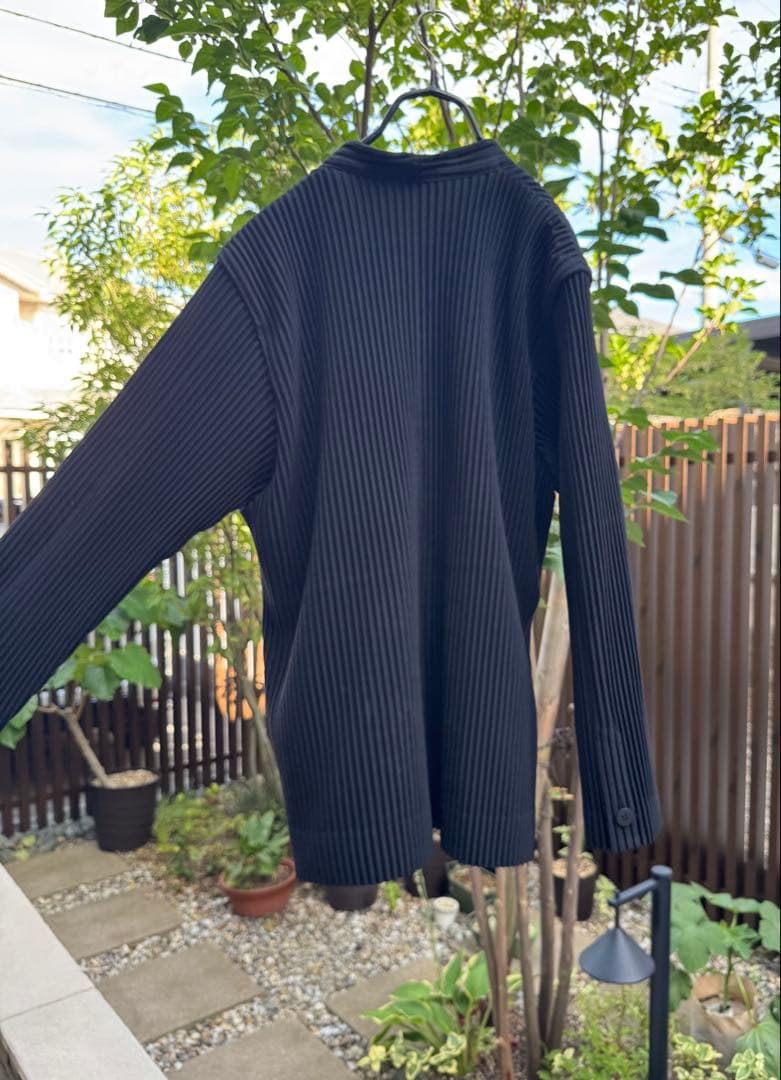 ISSEY MIYAKE HOMME PLISSÉ ノーカラージャケット 黒