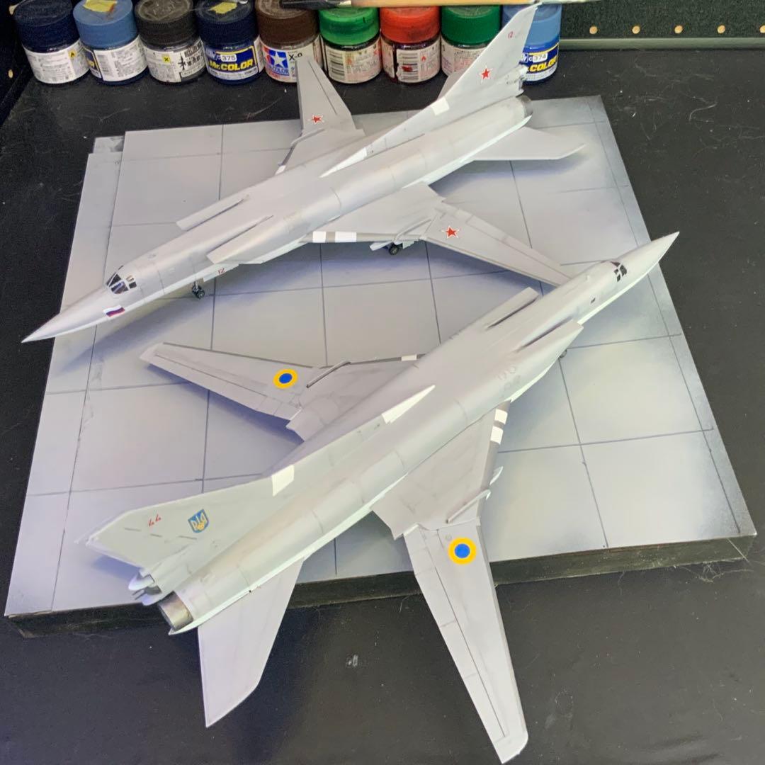 1/144スケールTu22M3中距離爆撃機2機セット