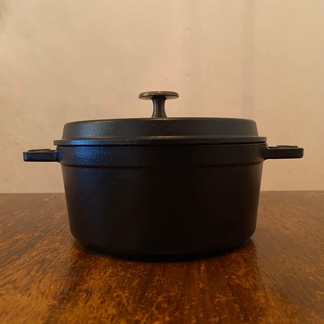 STAUB（ストウブ）ピコ・ココット ラウンド 20cm ブラック【使用感あり】