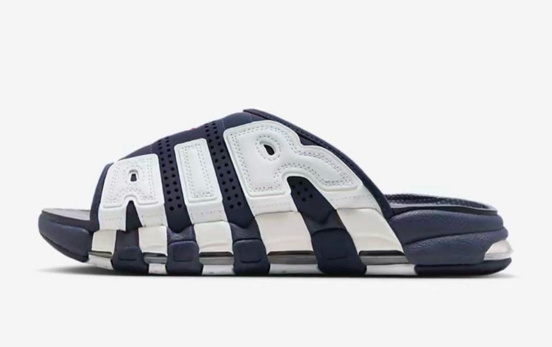 26ネイビー　NIKE エアモアアップテンポ　サンダル