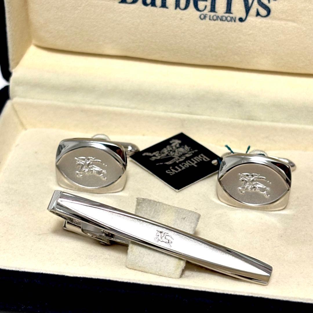 未使用・タグ付き✨箱付き！ バーバリー ネクタイピン カフス シルバー