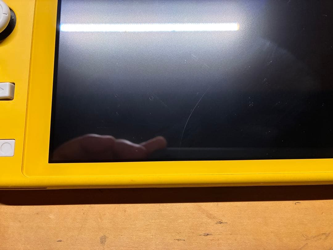 ニンテンドー　スイッチライト　イエロー