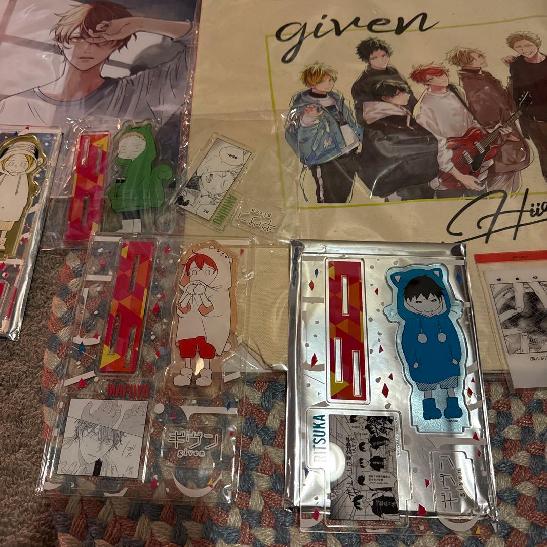 ギヴン　まとめ売り モノクロサイド けだま着ぐるみなど 映画パンフ アクスタなど