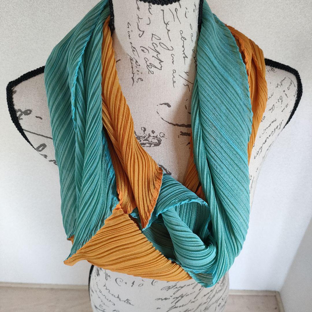 あ17 超美品　プリーツプリーズ　青　オレンジ　プリーツスヌード　ストール