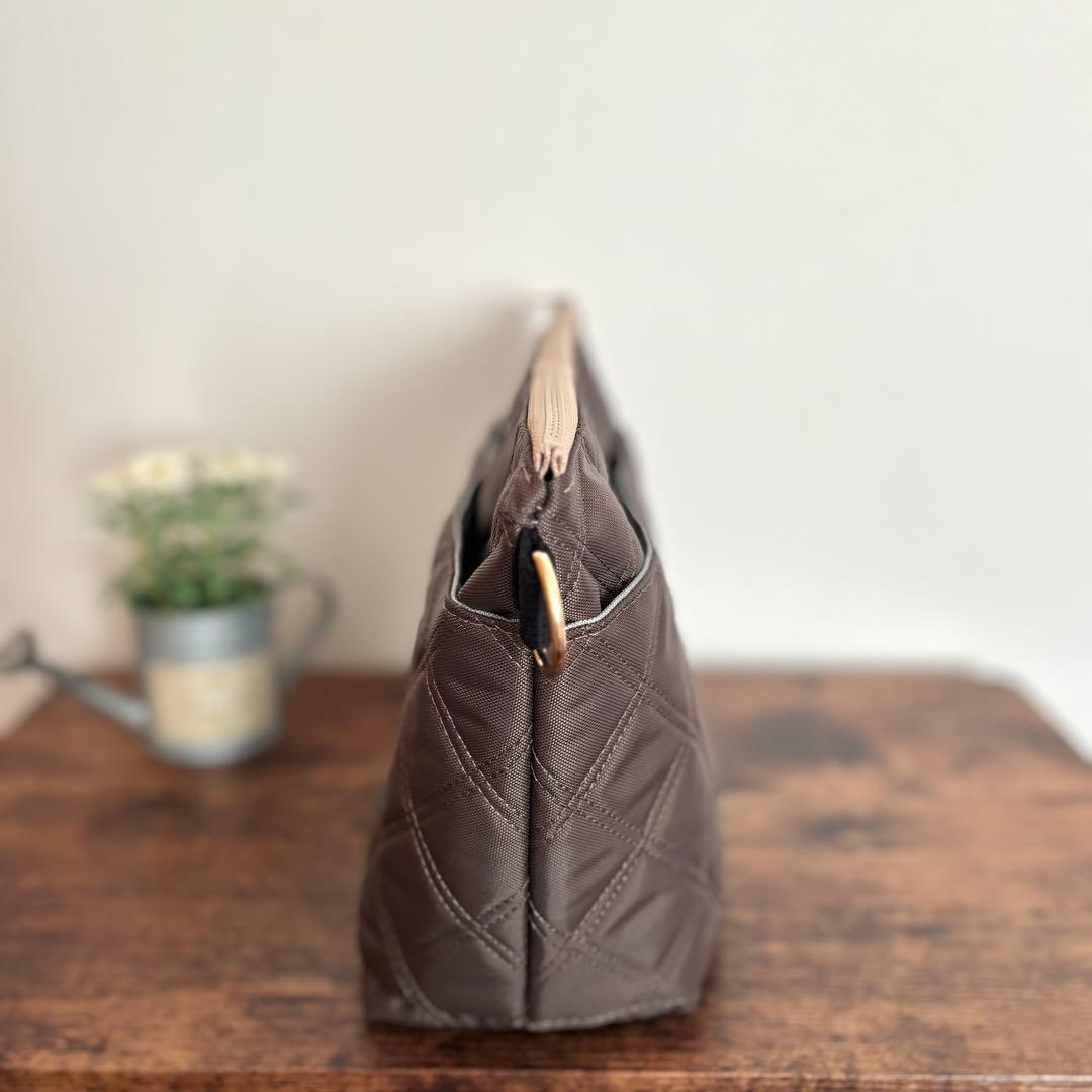 【JUNE】30cmファスナーショルダーバッグ　ナイロンオックスキルト