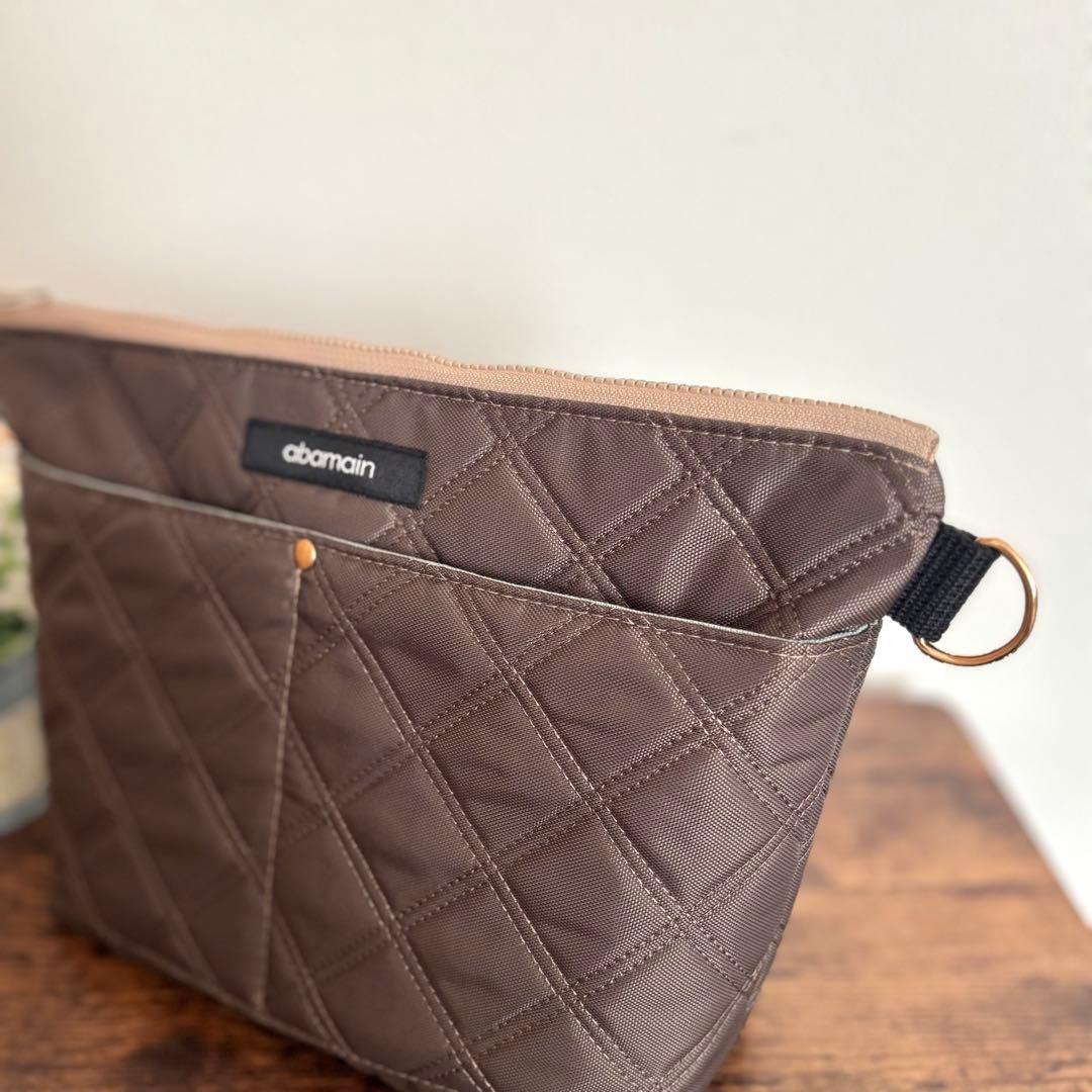 【JUNE】30cmファスナーショルダーバッグ　ナイロンオックスキルト