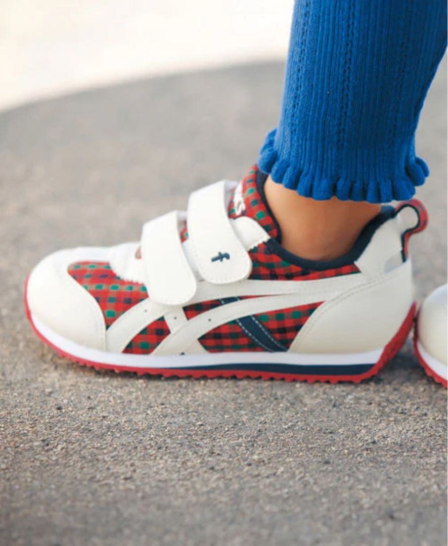 【新品未使用】familiar ファミリア アシックス スニーカー 18cm