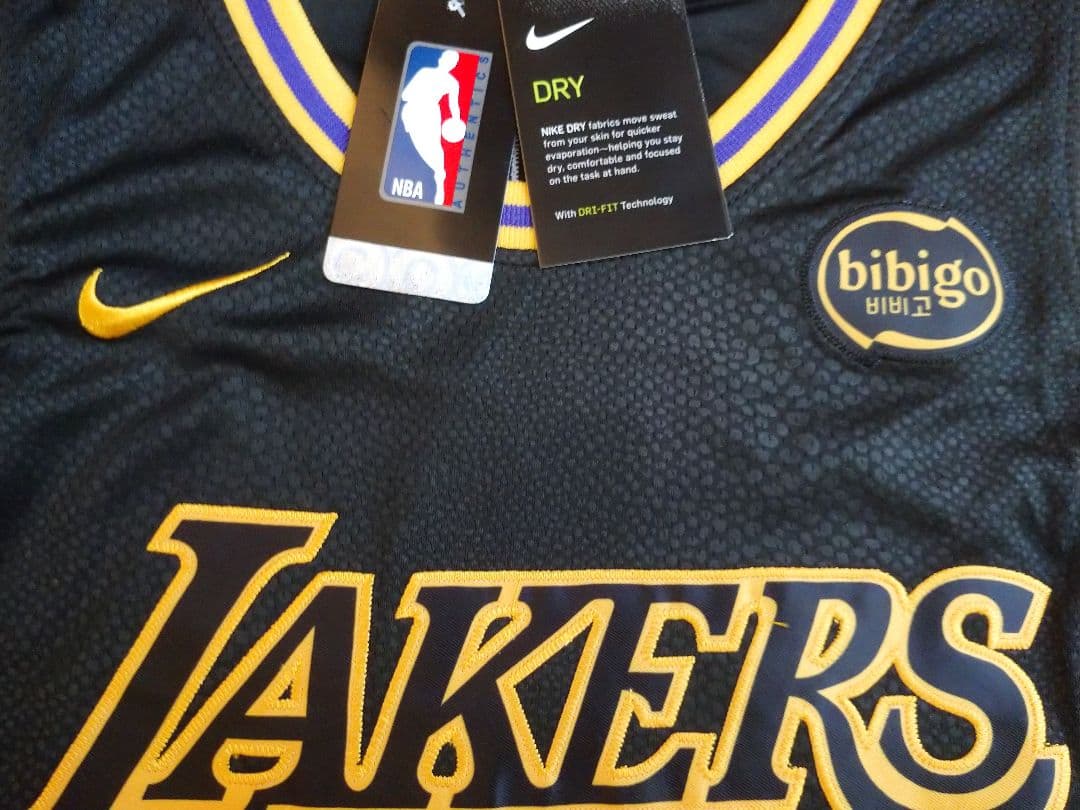 ？？？？？ レイカーズ ドンチッチ選手 77番 ユニフォーム サイズ48