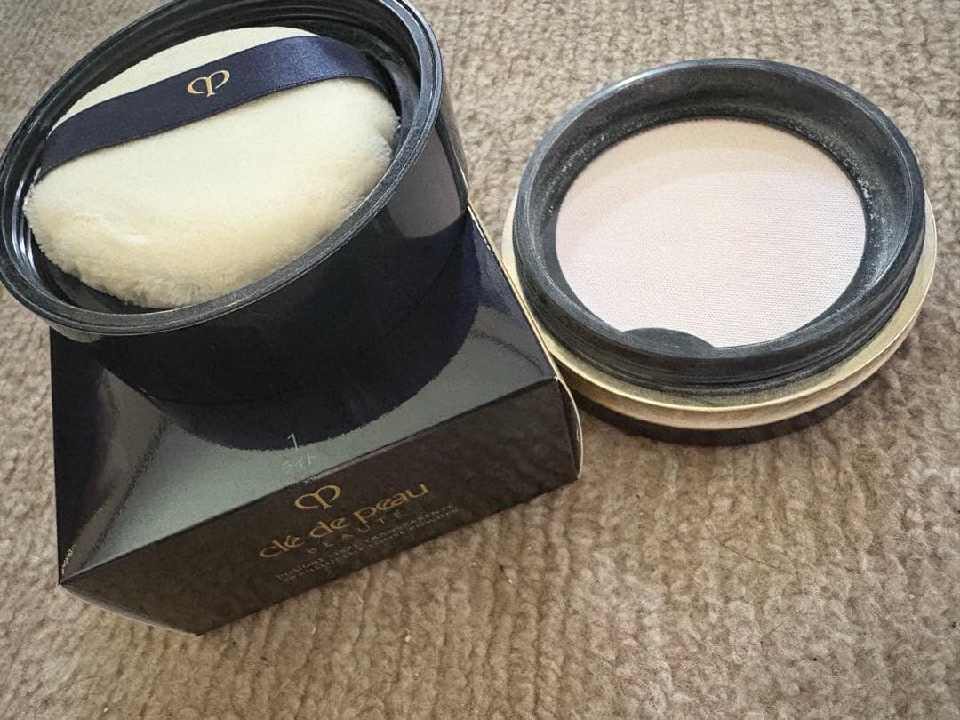 クレ・ド・ポー ボーテ クレド フェイスパウダー プードルトランスパラントn M