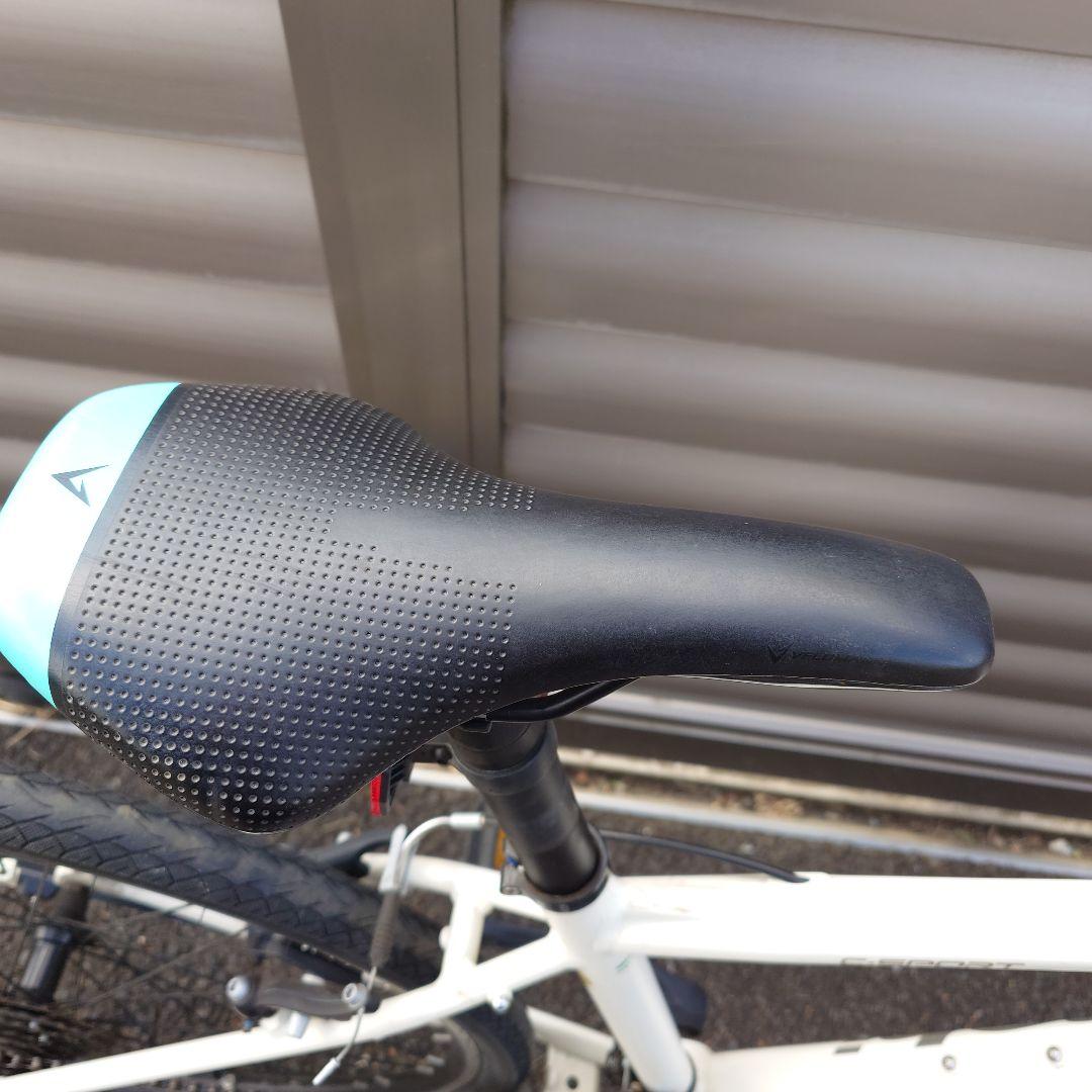 ビアンキ　C-SPORT クロスバイク　ホワイト　43サイズ