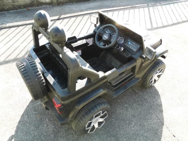子供が乗れる電動ラジコンカー　＜Ｊｅｅｐ＞2人乗り可能　現役動作品