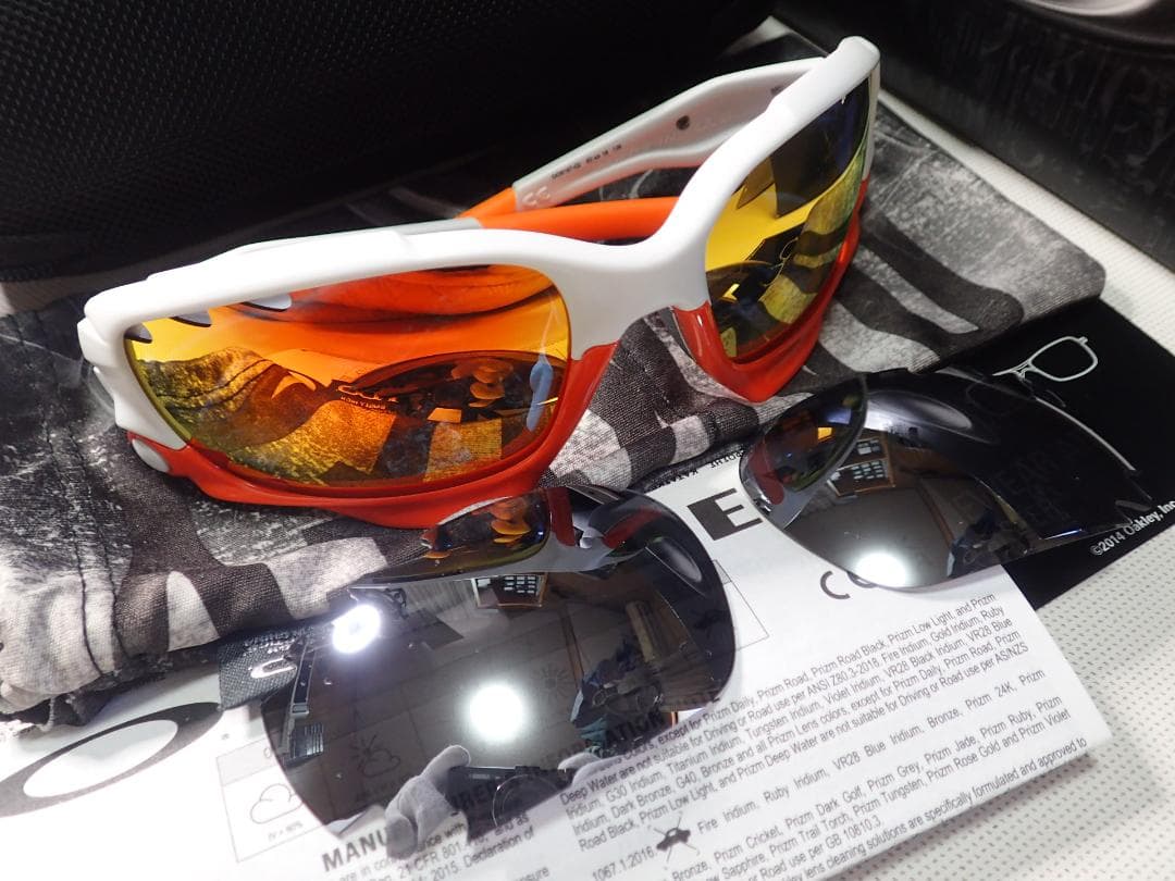 新品未使用 レーシングジャケット ファイア＆クローム 偏光レンズ 2セット