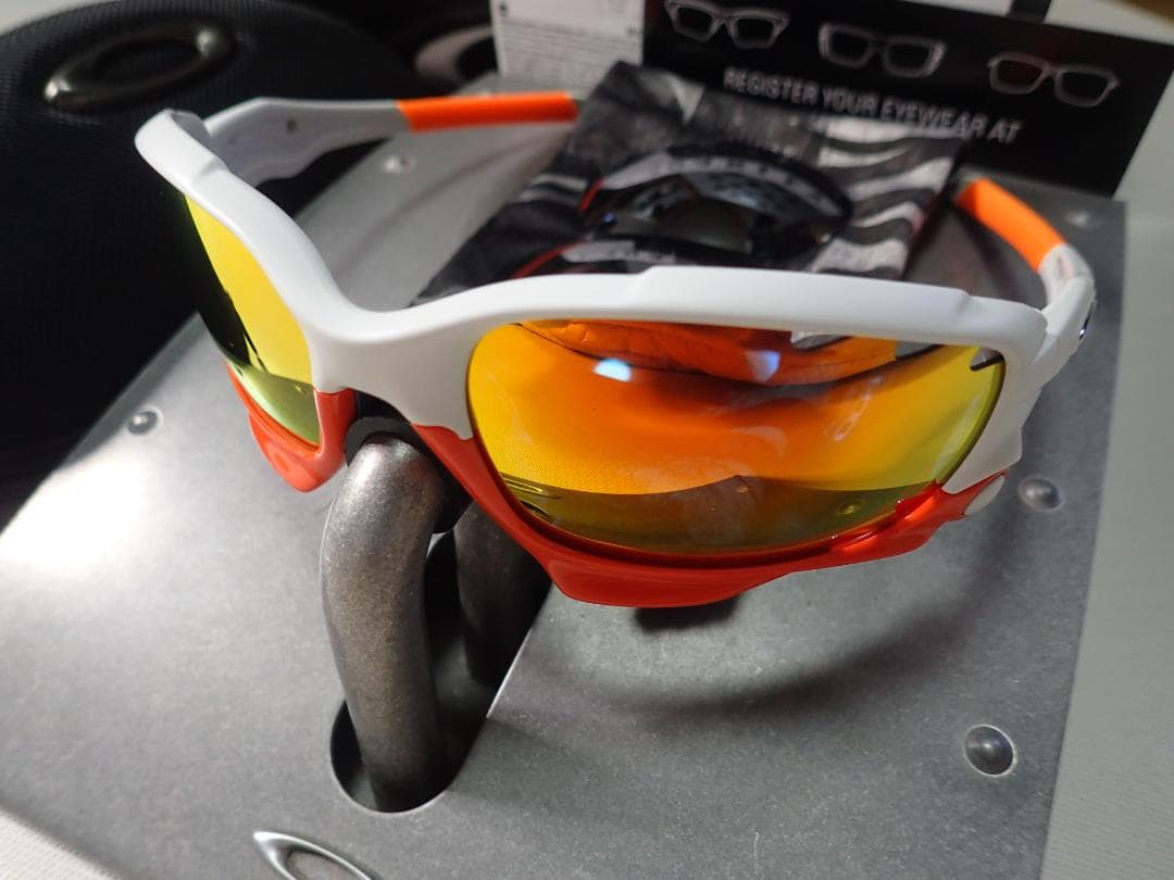 新品未使用 レーシングジャケット ファイア＆クローム 偏光レンズ 2セット