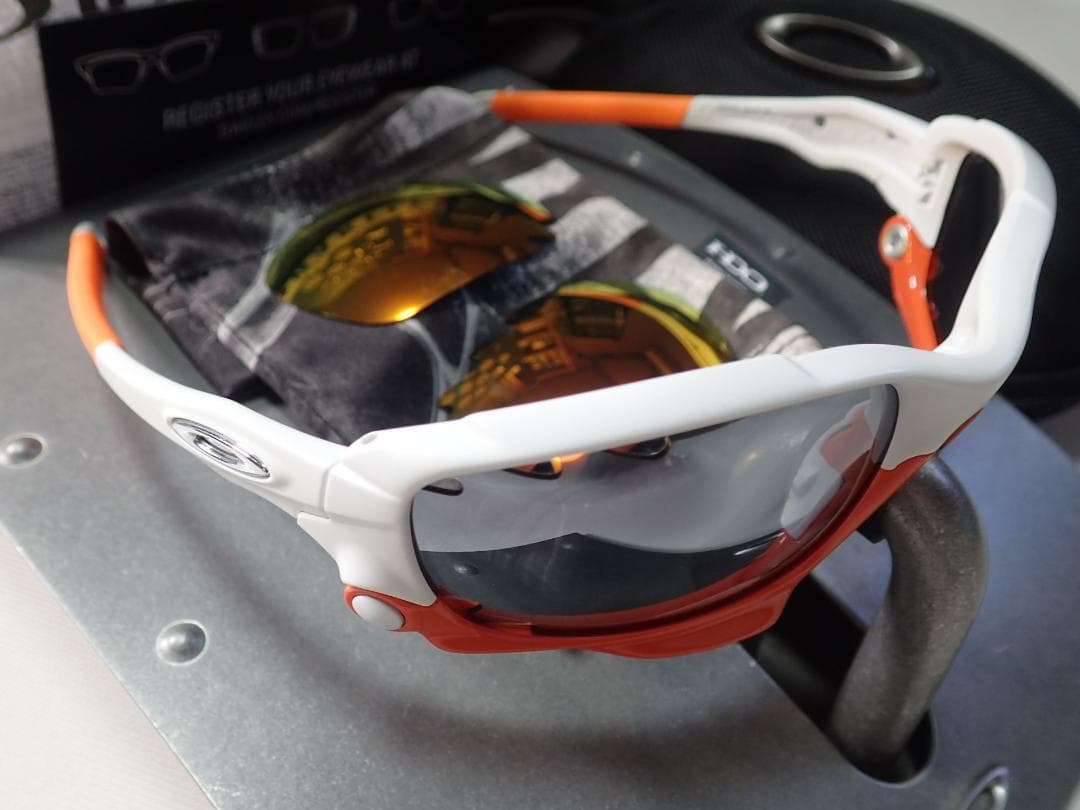 新品未使用 レーシングジャケット ファイア＆クローム 偏光レンズ 2セット