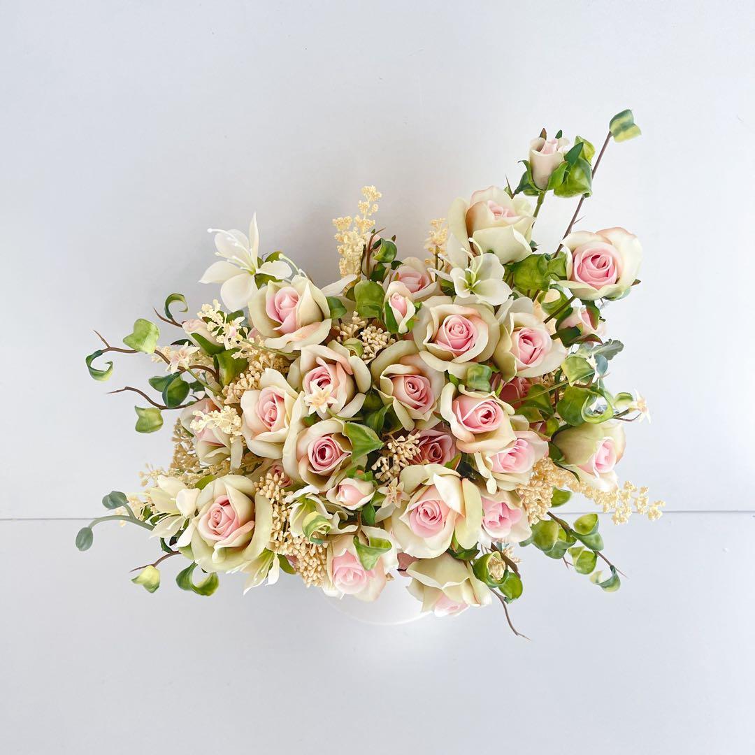 光触媒フラワーアレンジメント｜ローズを贅沢に束ねた くすみカラーの高級アレンジ