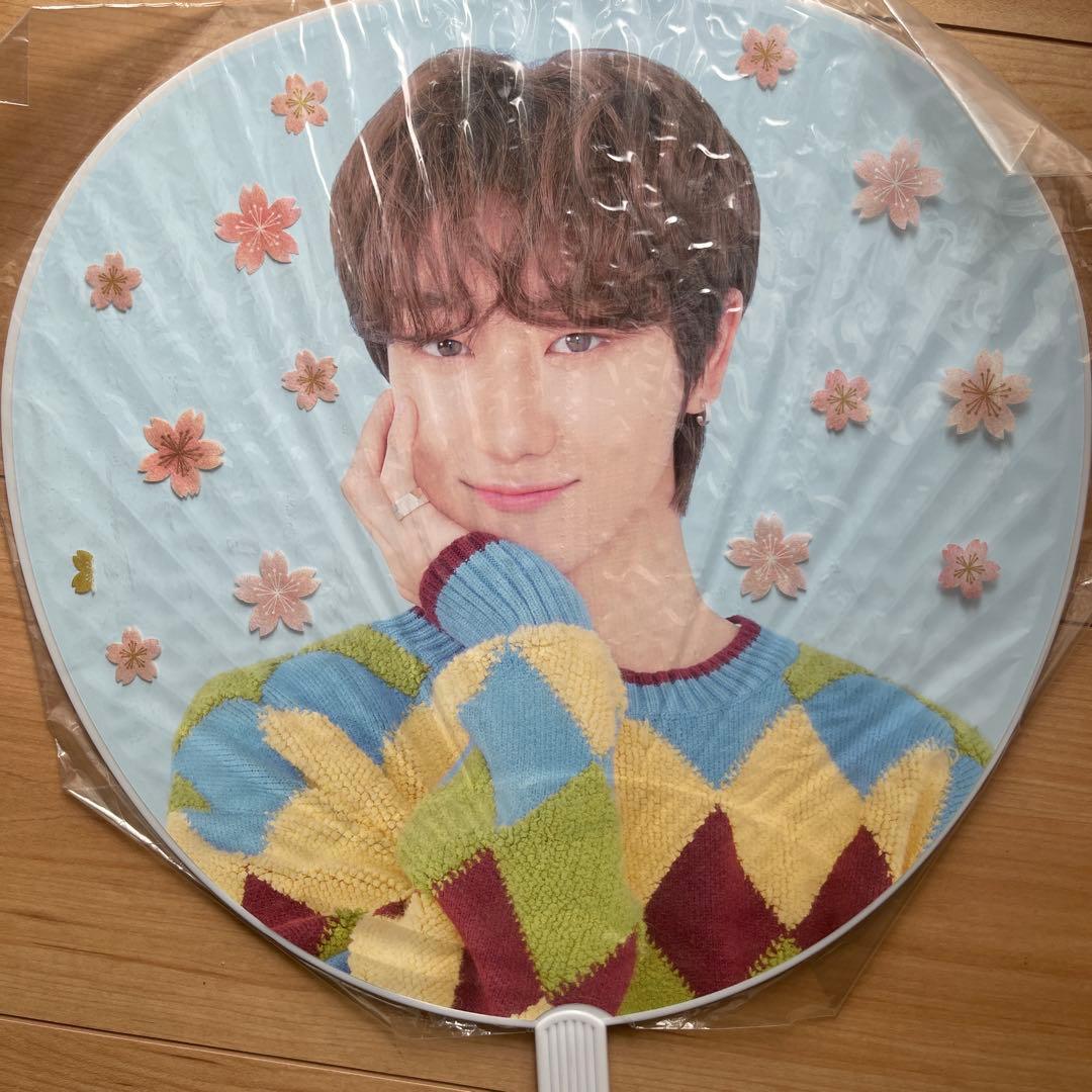 ミンハオ ハルコン ペンミ うちわ seventeen グッズ