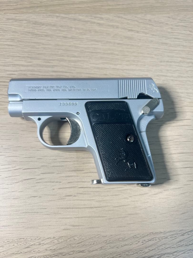 【絶版品】アカデミー エアコキ コルト25オート シルバー