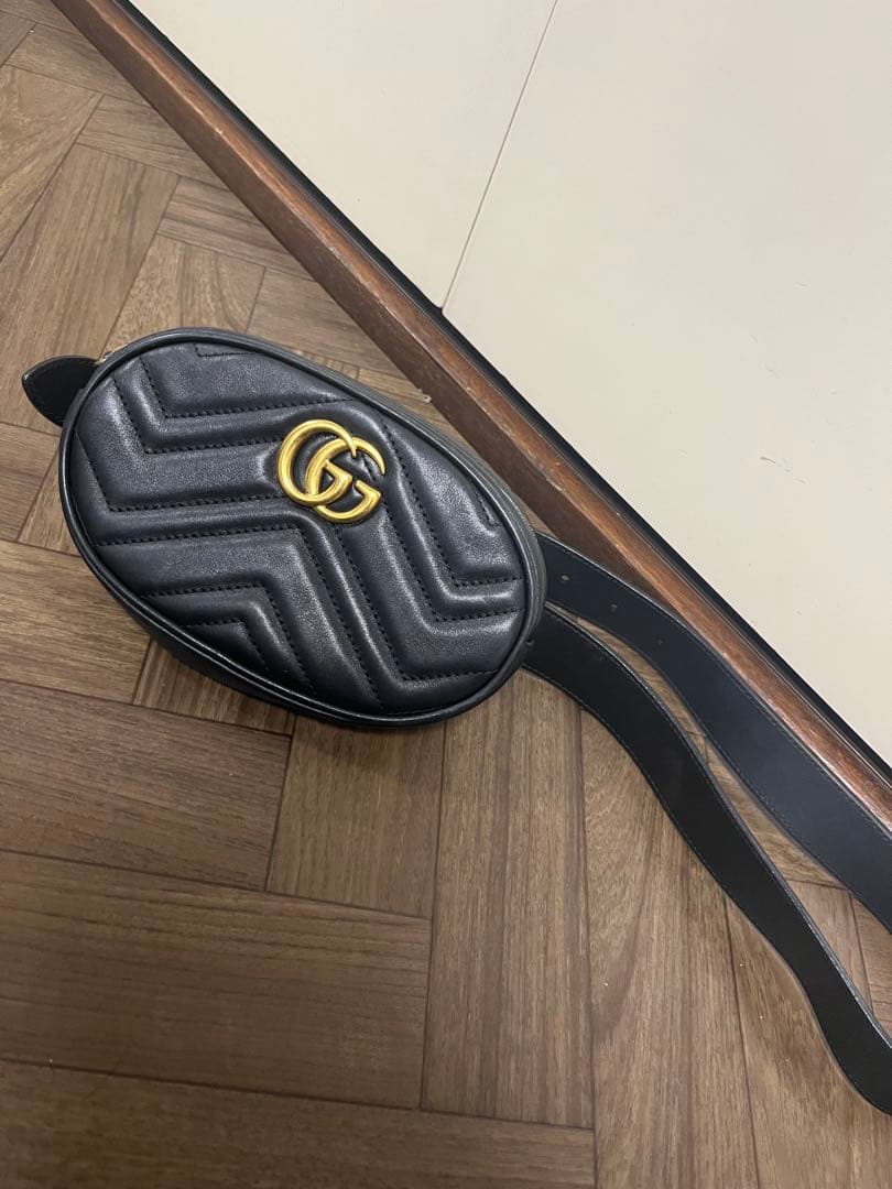 Gucci ブラック ボディバッグ