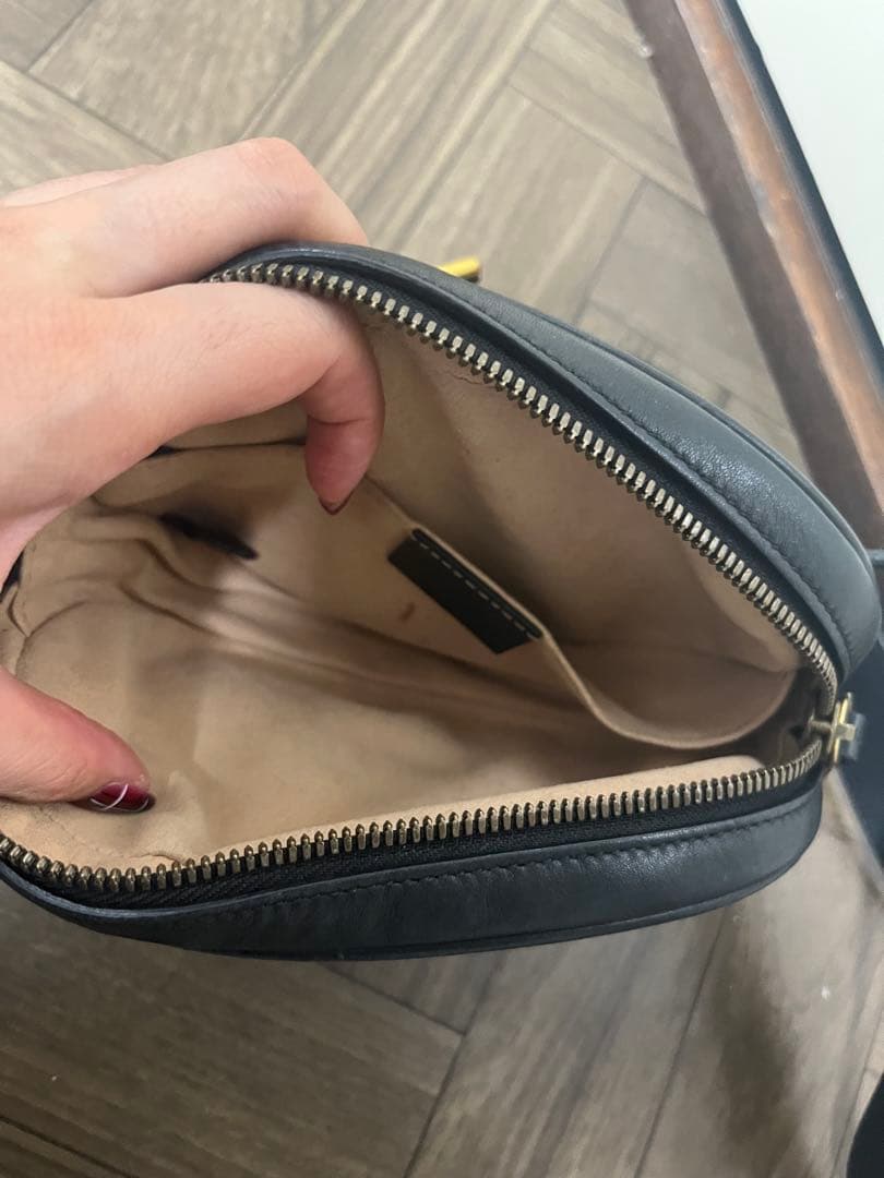 Gucci ブラック ボディバッグ