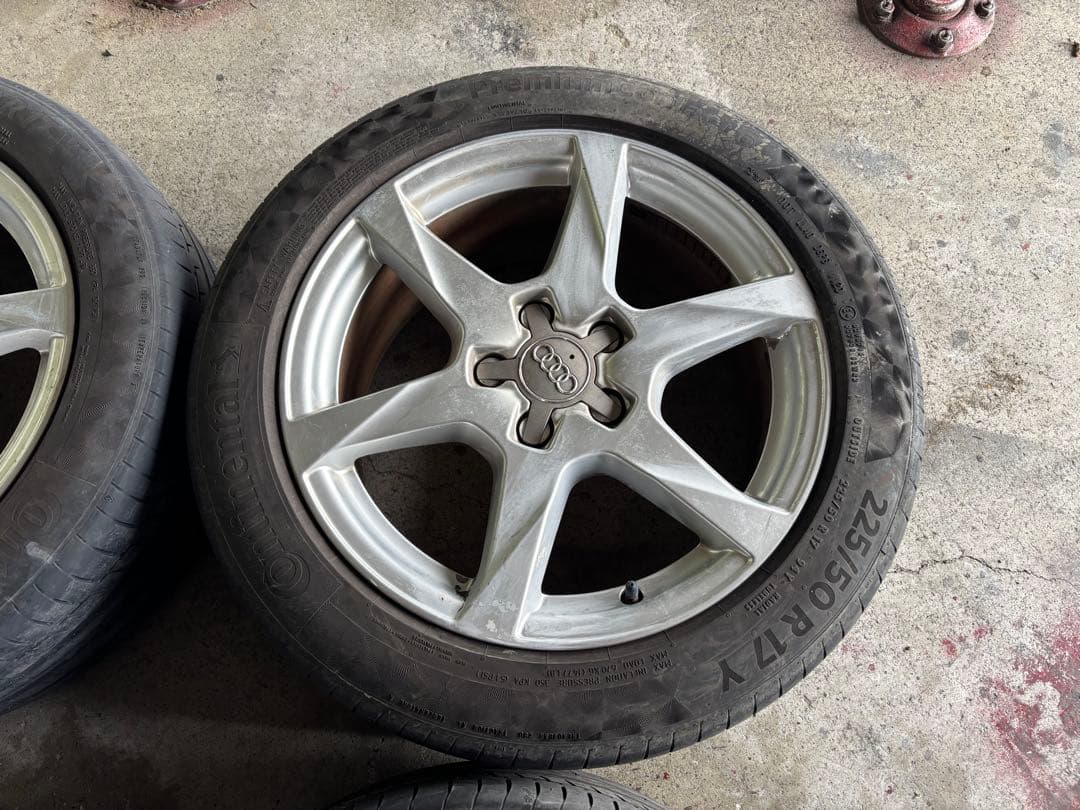Audi 17インチ ホイールセット Continental