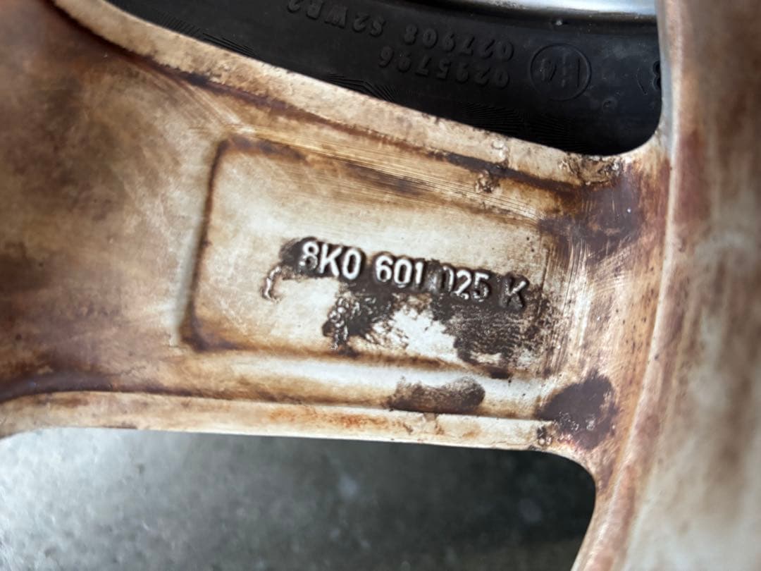 Audi 17インチ ホイールセット Continental