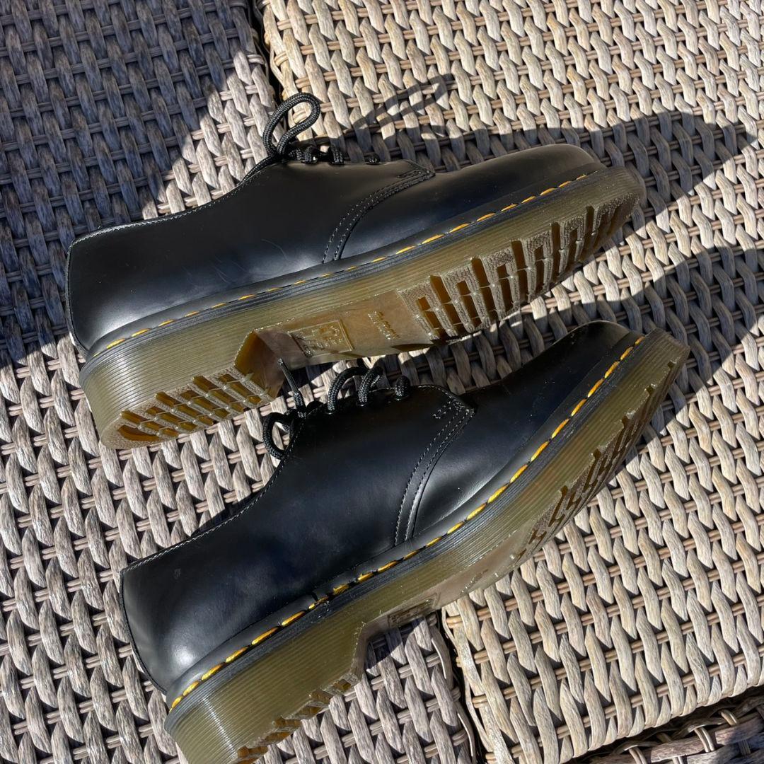ドクターマーチン　ホールシューズ