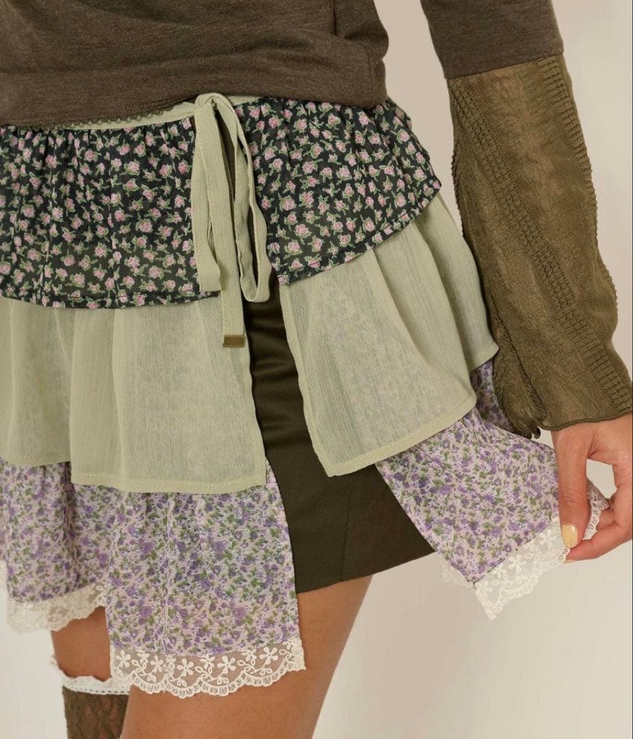 TINA:JOJUN フリルラップレイヤードショートパンツ カーキ