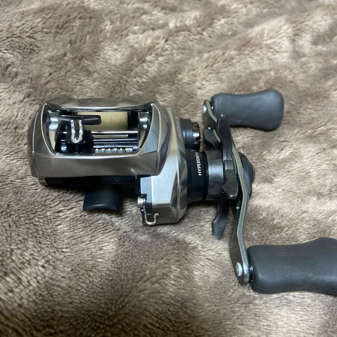 ダイワ 21ジリオンSVTW 7.1左巻き