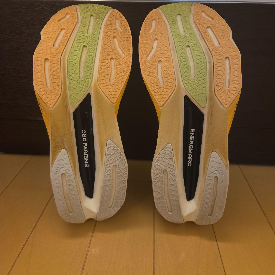 ニューバランス FuelCell SuperComp Elite v4　26.5