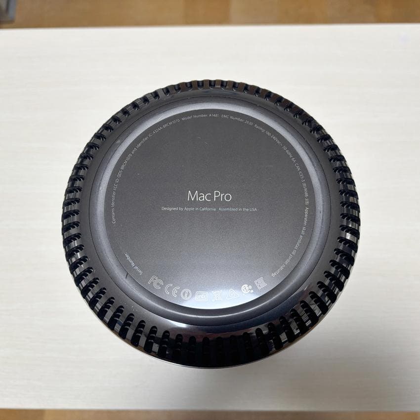 Mac Pro(Late 2013)　 3.5GHz・32GB・1TB