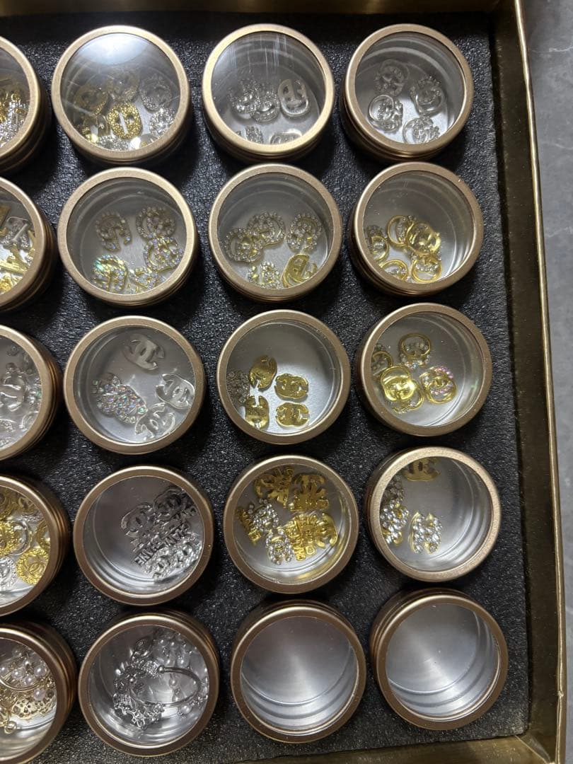 ブランド ネイルパーツ