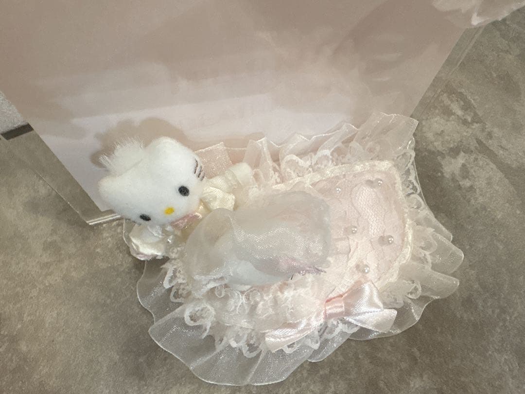 ハローキティ　ダニエル　ウェディング　ドレス　フォトフレーム　アクリル