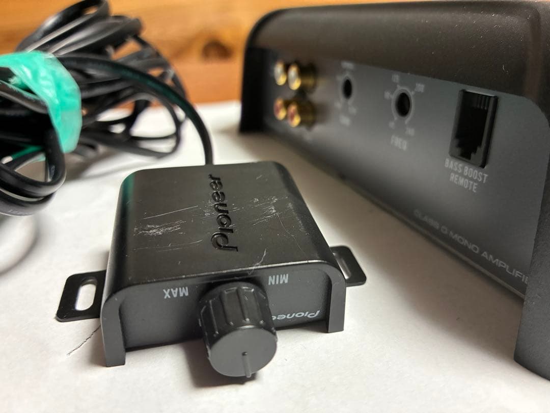 Pioneer carrozzeria GM-D8100 アンプ 傷あり 実働品