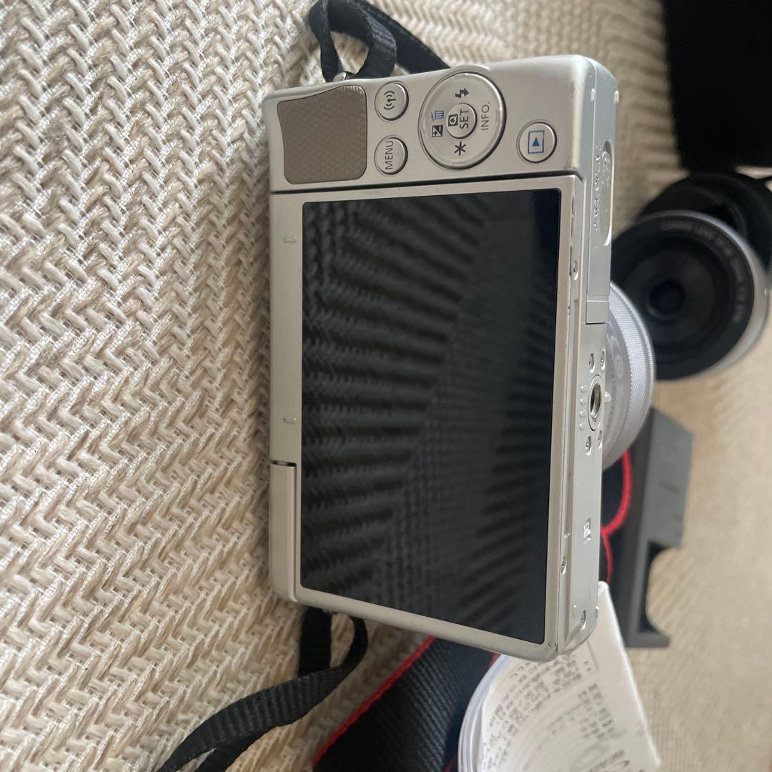 Canon EOS M100 15-45mm シルバー